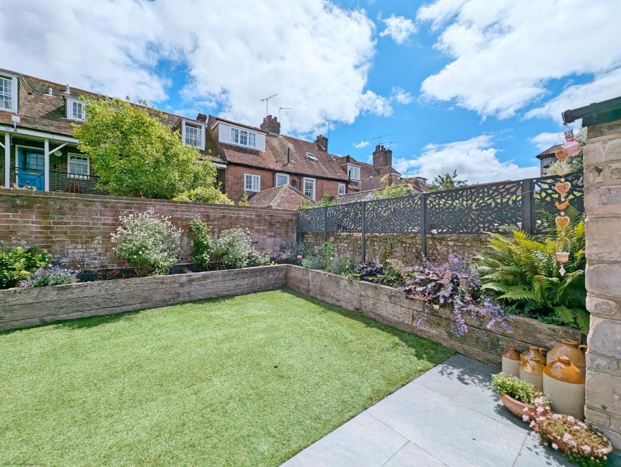 Four Priory Road, Chichester Exterior foto